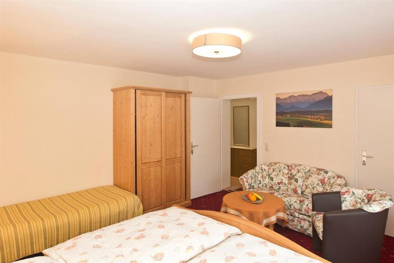 Gaestehaus Loedermann Garmisch-Partenkirchen Dış mekan fotoğraf