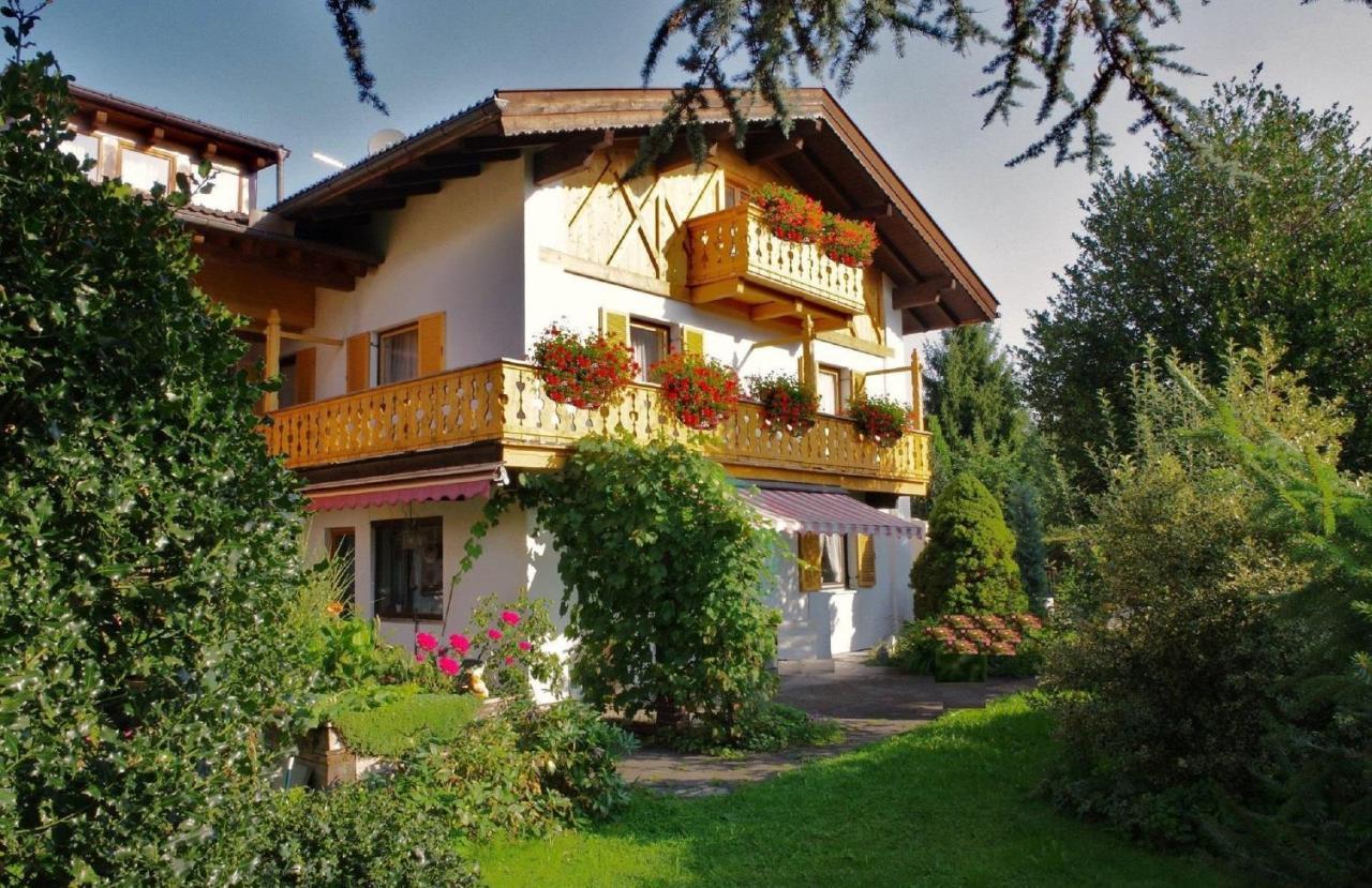 Gaestehaus Loedermann Garmisch-Partenkirchen Dış mekan fotoğraf